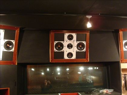 Cat-5.2 Studio monitor system